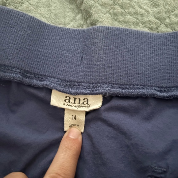 a.n.a Purple Athletic Shorts with Elastic Waistband and Relaxed Fit - Picture 3 of 3